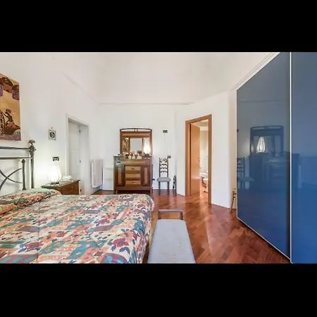Chez Dolores
